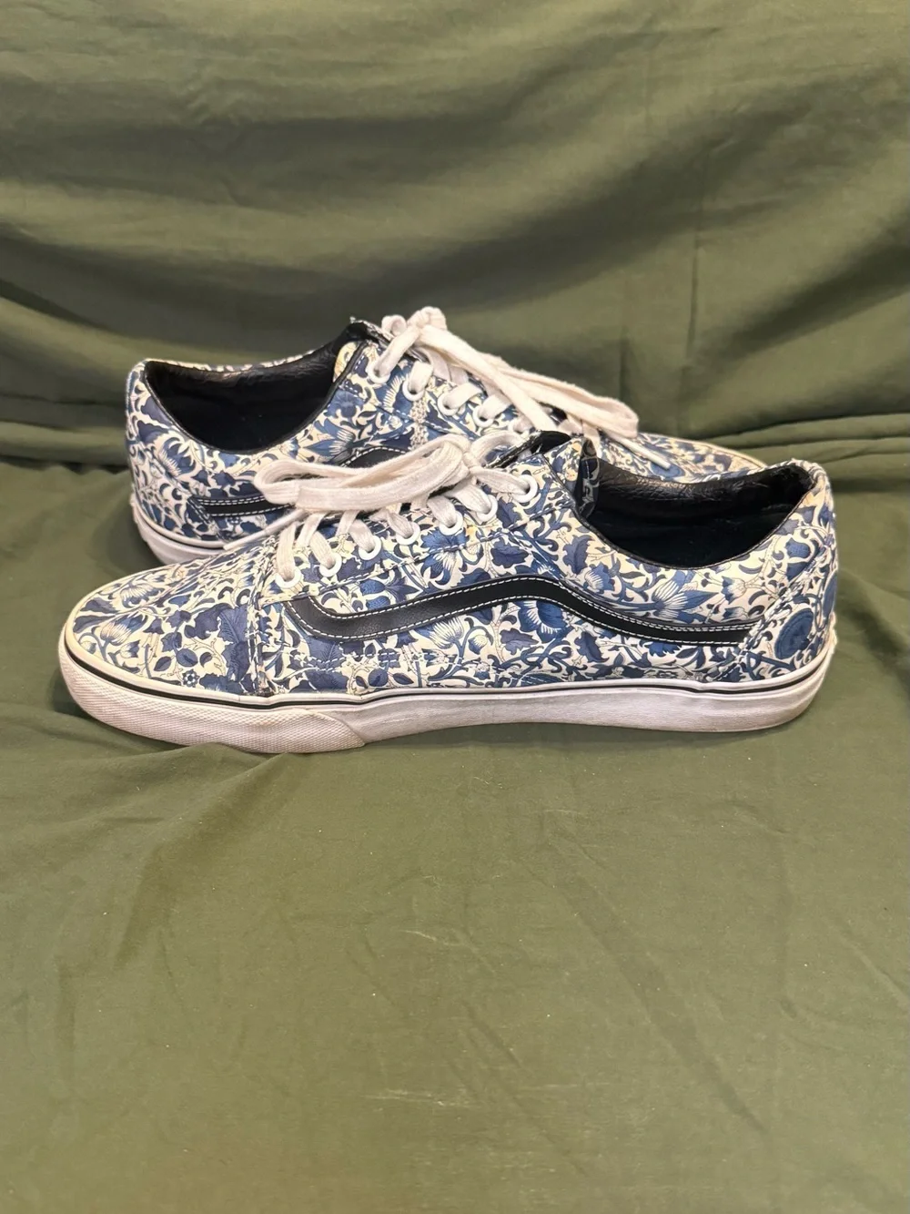 Vans low top